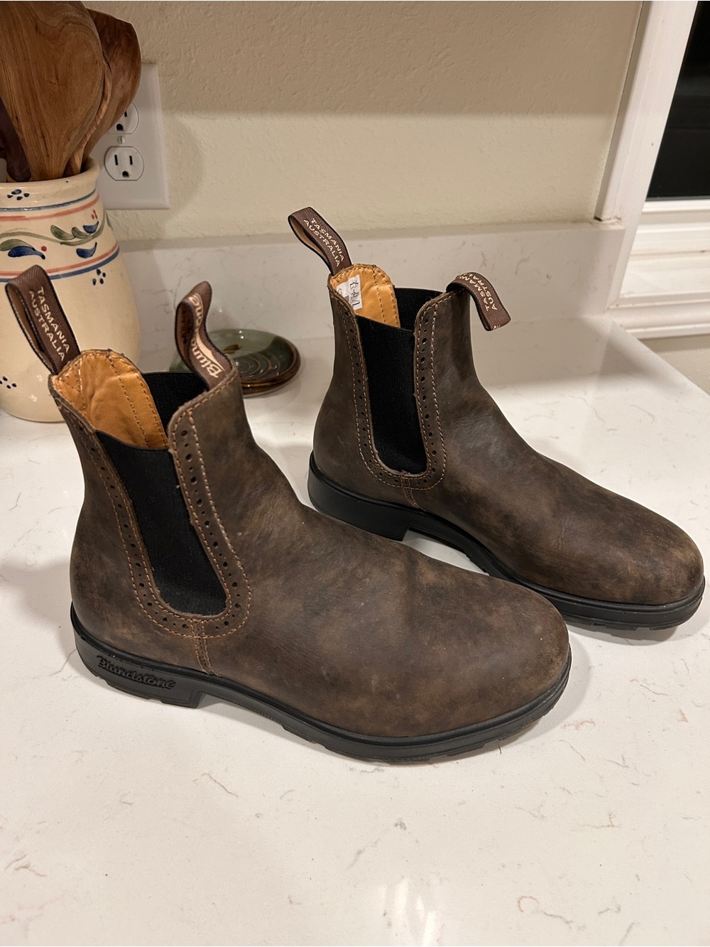 Blundstone Boots in Dark Brown Leather